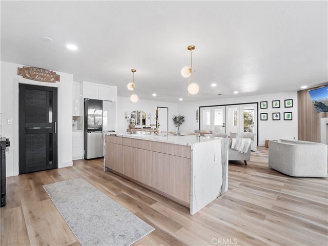 40646 27th Street W, Palmdale, CA 93551