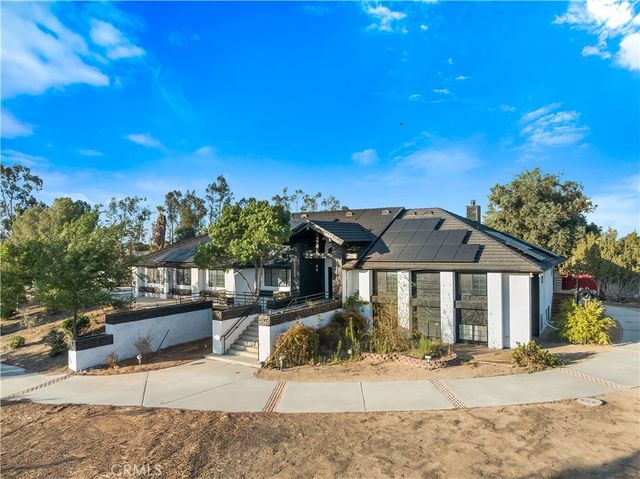 40646 27th Street W, Palmdale, CA 93551