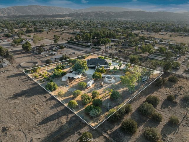 40646 27th Street W, Palmdale, CA 93551