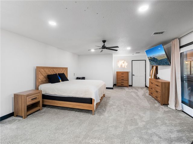 40646 27th Street W, Palmdale, CA 93551