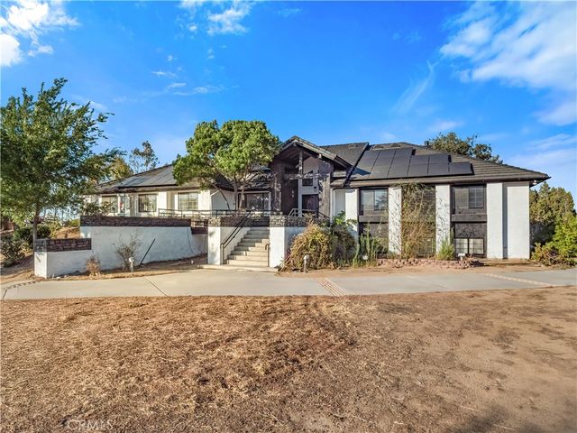 40646 27th Street W, Palmdale, CA 93551