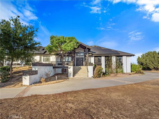 40646 27th Street W, Palmdale, CA 93551