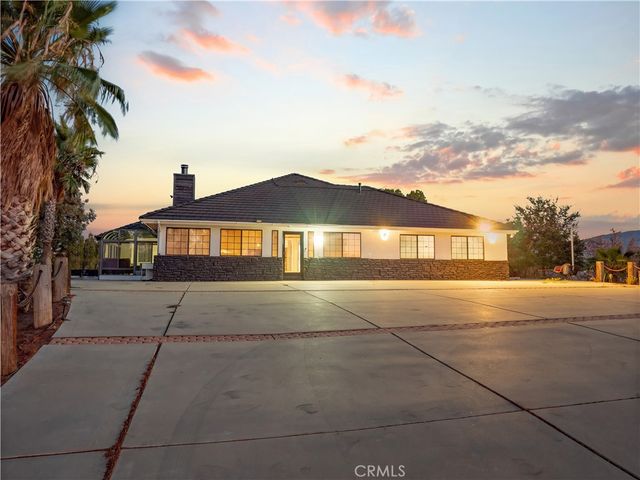 40646 27th Street W, Palmdale, CA 93551