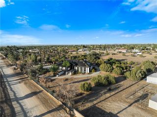 40646 27th Street W, Palmdale, CA 93551