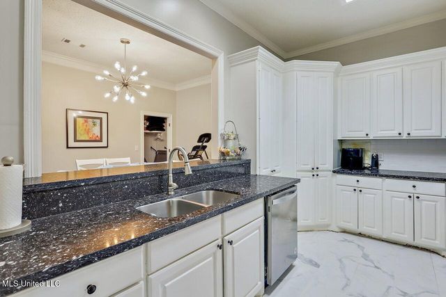 30 Charleston Circle, Brandon, MS 39047