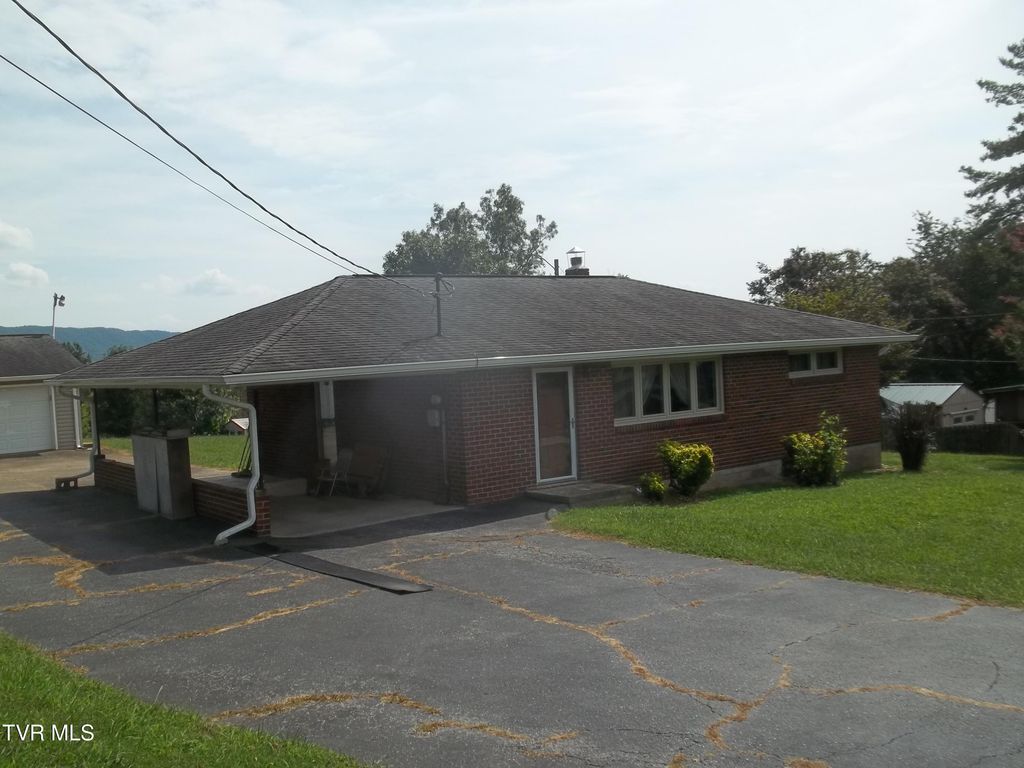 443 East Street, Church Hill, TN 37642