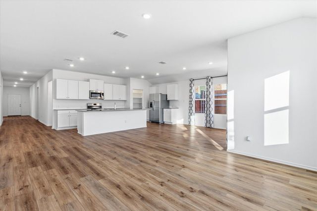 100 Greystone CT, Marble Falls, TX 78654