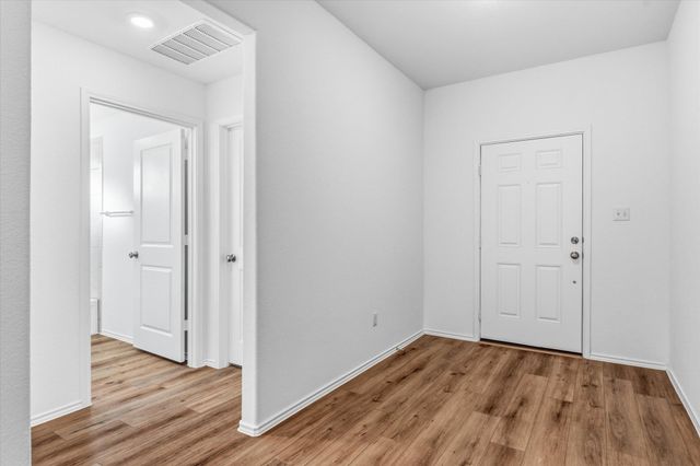 100 Greystone CT, Marble Falls, TX 78654