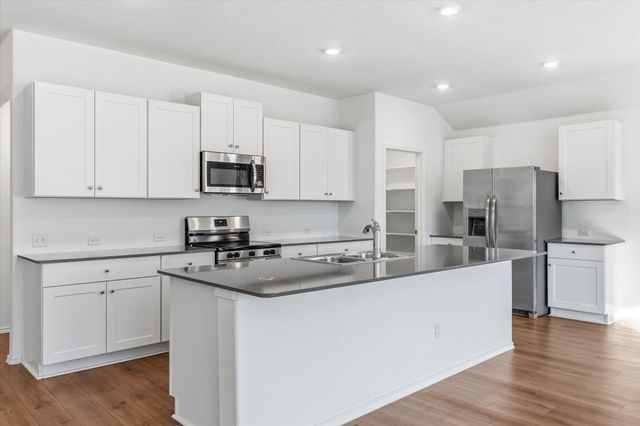 100 Greystone CT, Marble Falls, TX 78654