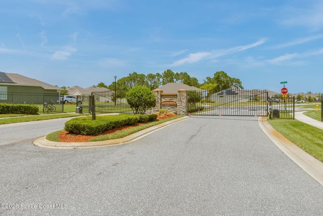 1003 Remington Green Drive SE, Palm Bay, FL 32909