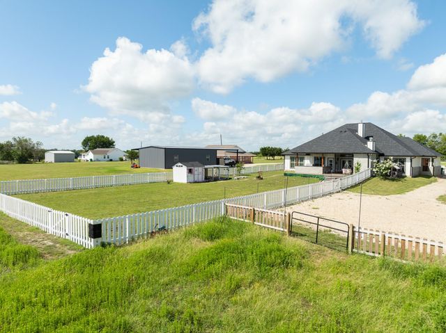 633 N Stovall DR, Robinson, TX 76706