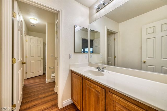 9609 Rolling Thunder Avenue, Las Vegas, NV 89148