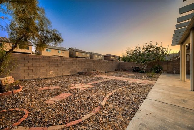 9609 Rolling Thunder Avenue, Las Vegas, NV 89148