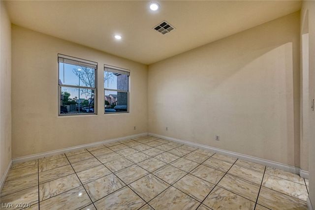 9609 Rolling Thunder Avenue, Las Vegas, NV 89148