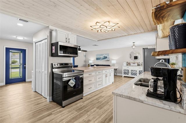 7320 MEADOWBROOK DRIVE, Sarasota, FL 34243