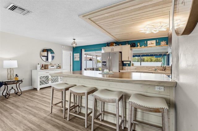 7320 MEADOWBROOK DRIVE, Sarasota, FL 34243