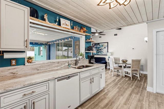 7320 MEADOWBROOK DRIVE, Sarasota, FL 34243