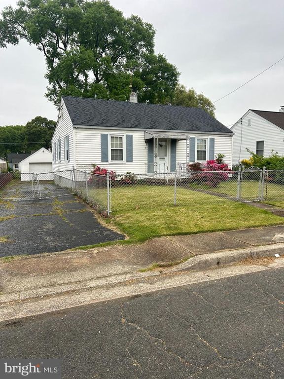 7 EDGEWATER TER, Baltimore, MD 21221