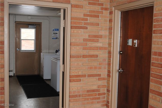 501 Tollis Pky, Broadview Heights, OH 44147