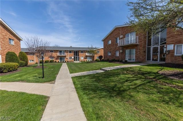 501 Tollis Pky, Broadview Heights, OH 44147