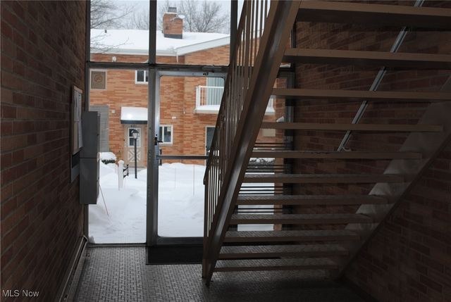 501 Tollis Pky, Broadview Heights, OH 44147