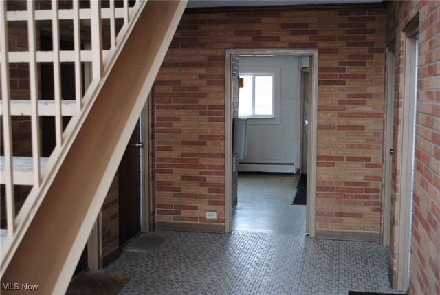 501 Tollis Pky, Broadview Heights, OH 44147