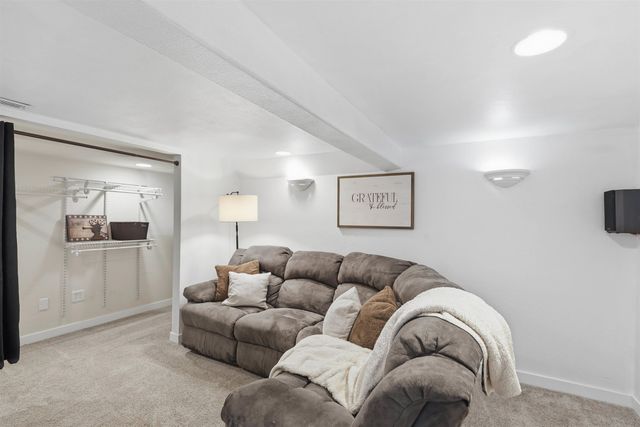 1208 W Gordon Ave, Spokane, WA 99205