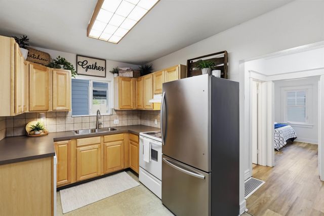 1208 W Gordon Ave, Spokane, WA 99205