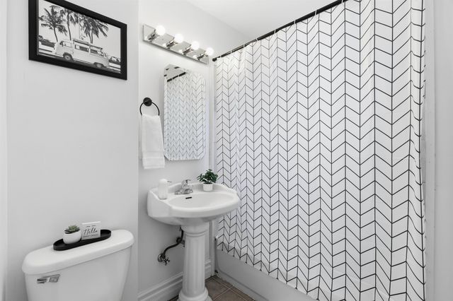 1208 W Gordon Ave, Spokane, WA 99205