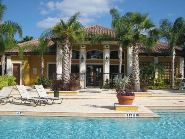 8341 38TH STREET CIRCLE E 107, Sarasota, FL 34243