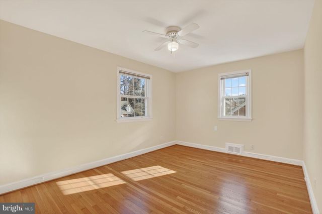 2021 32ND PL SE, Washington, DC 20020