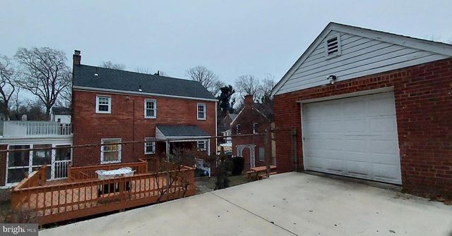 2021 32ND PL SE, Washington, DC 20020