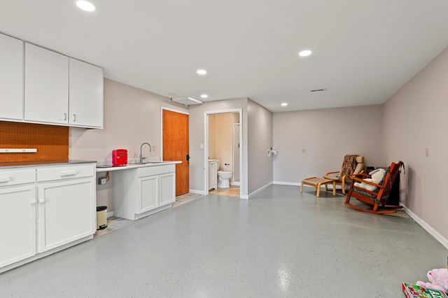 2553 N Hazelwood, Wichita, KS 67205