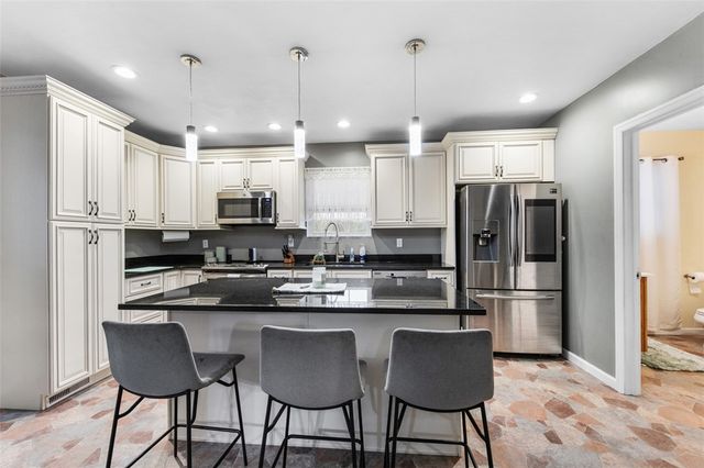 504 Howell St, Dawson, PA 15428