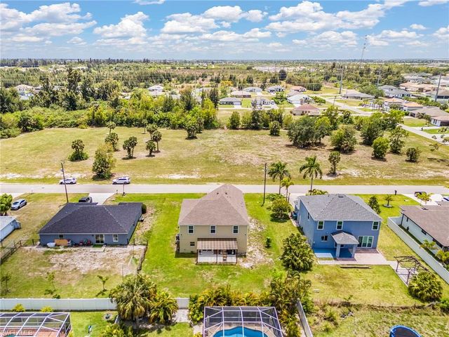 2235 SW 2nd LN, Cape Coral, FL 33991
