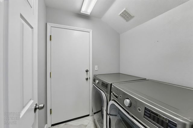 2674 Maybrook Dr, Sacramento, CA 95835