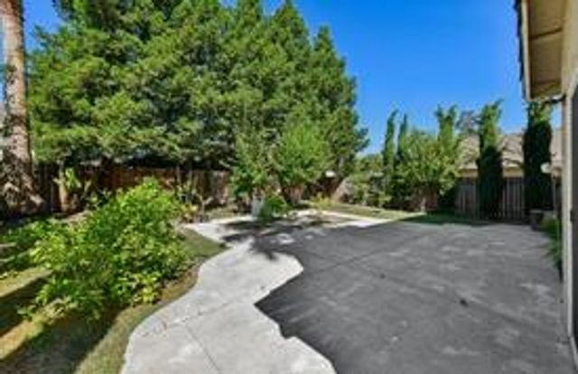 2674 Maybrook Dr, Sacramento, CA 95835