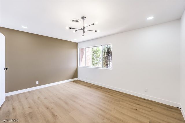 513 Starfire Place, Las Vegas, NV 89107