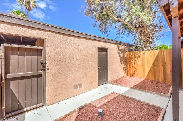 513 Starfire Place, Las Vegas, NV 89107
