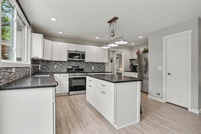 35883 Riverview Drive, Paw Paw, MI 49079