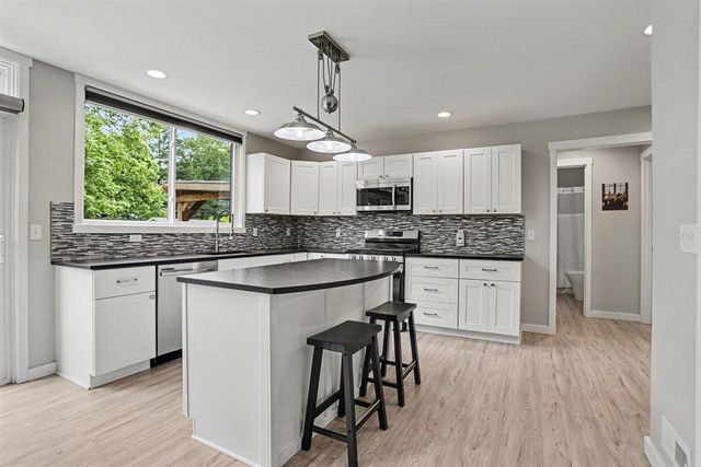 35883 Riverview Drive, Paw Paw, MI 49079