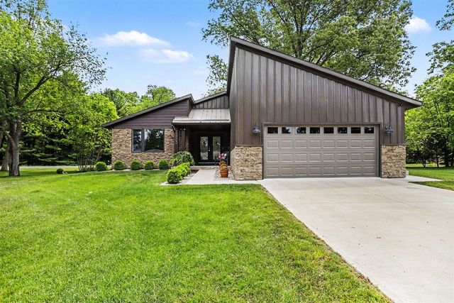 35883 Riverview Drive, Paw Paw, MI 49079