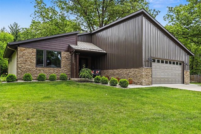 35883 Riverview Drive, Paw Paw, MI 49079