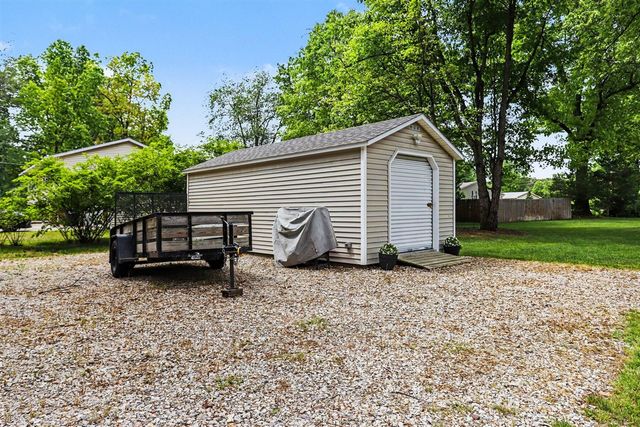 35883 Riverview Drive, Paw Paw, MI 49079
