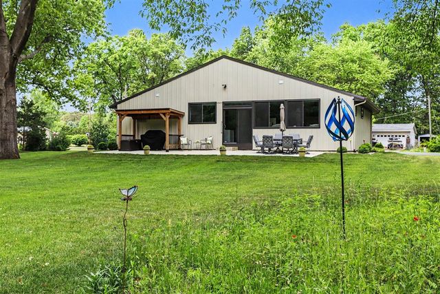 35883 Riverview Drive, Paw Paw, MI 49079