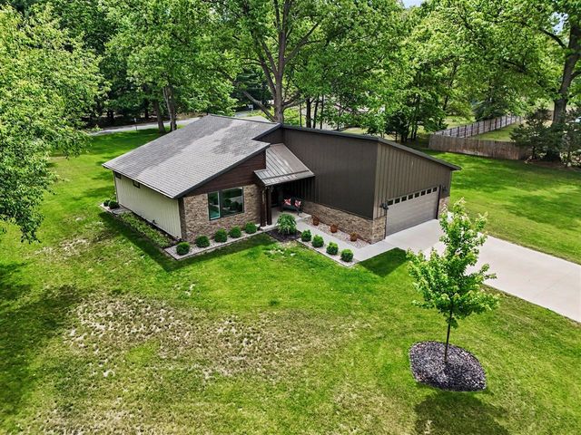 35883 Riverview Drive, Paw Paw, MI 49079