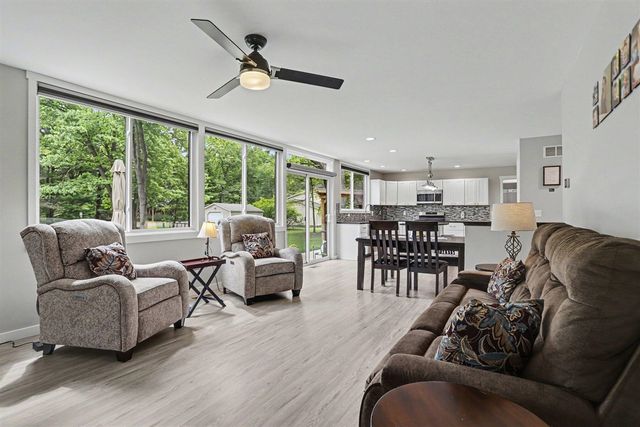 35883 Riverview Drive, Paw Paw, MI 49079