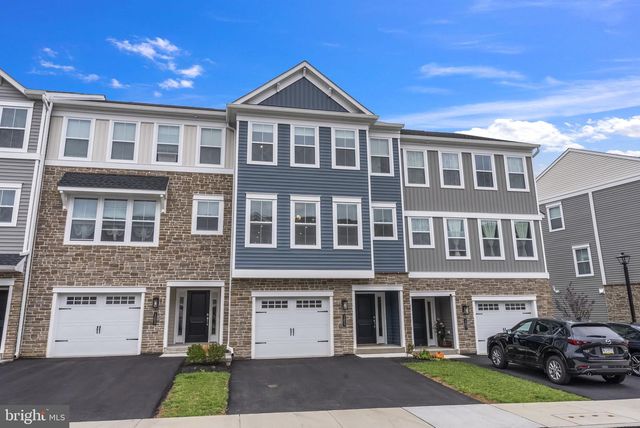 105 HIGHER ROCK CT, North Wales, PA 19454