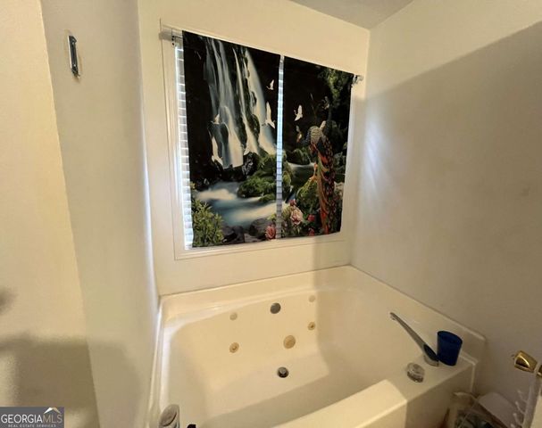 942 Creek Run Place, Temple, GA 30179