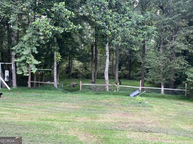 942 Creek Run Place, Temple, GA 30179